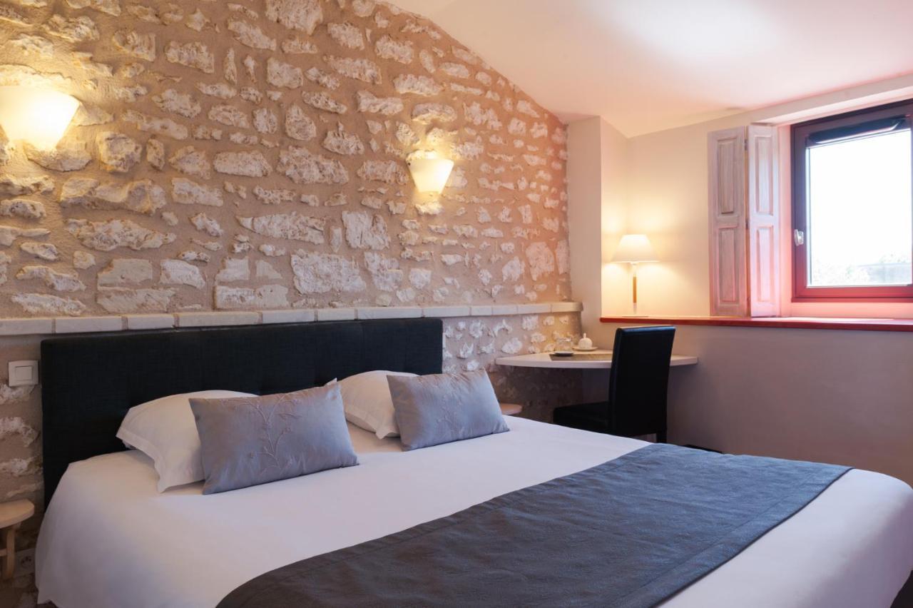 Le Pigeonnier Du Perron Hotel Availles-en-Chatellerault Exterior photo