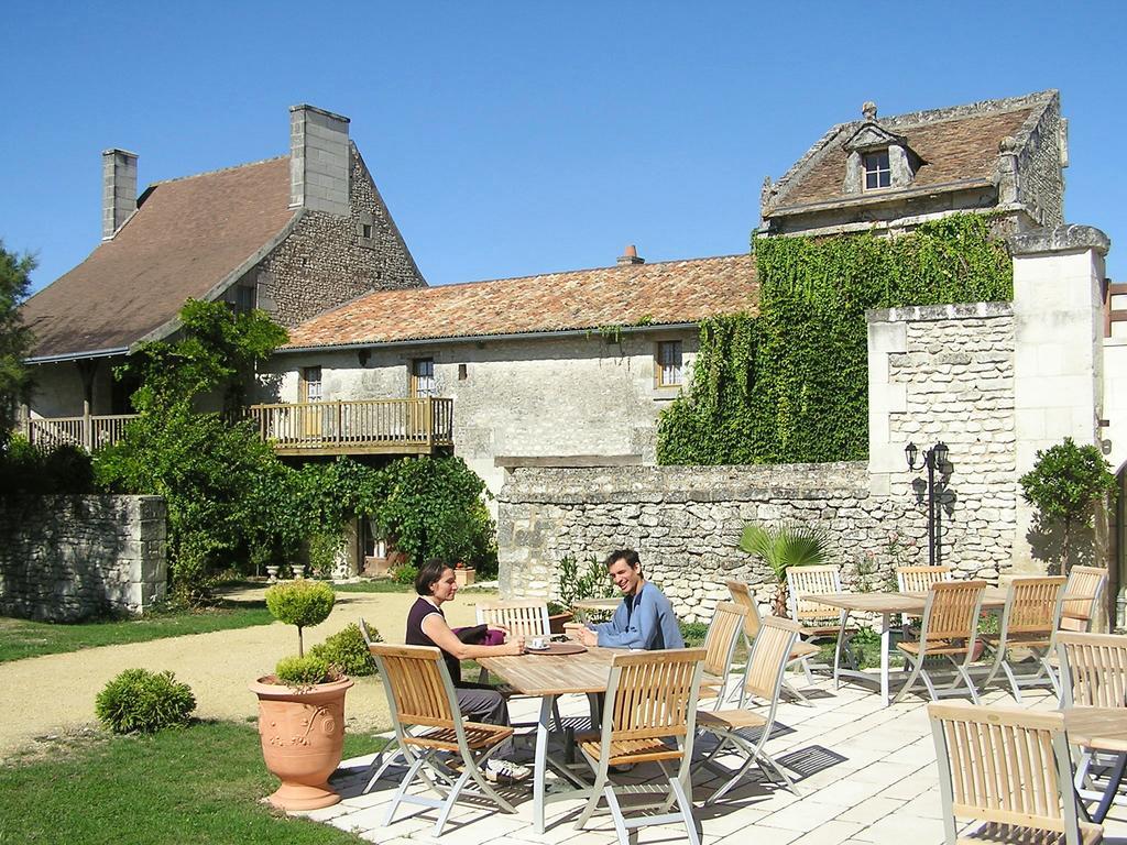 Le Pigeonnier Du Perron Hotel Availles-en-Chatellerault Exterior photo
